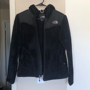 Black hooded North Face Osito Jacket - Size Small